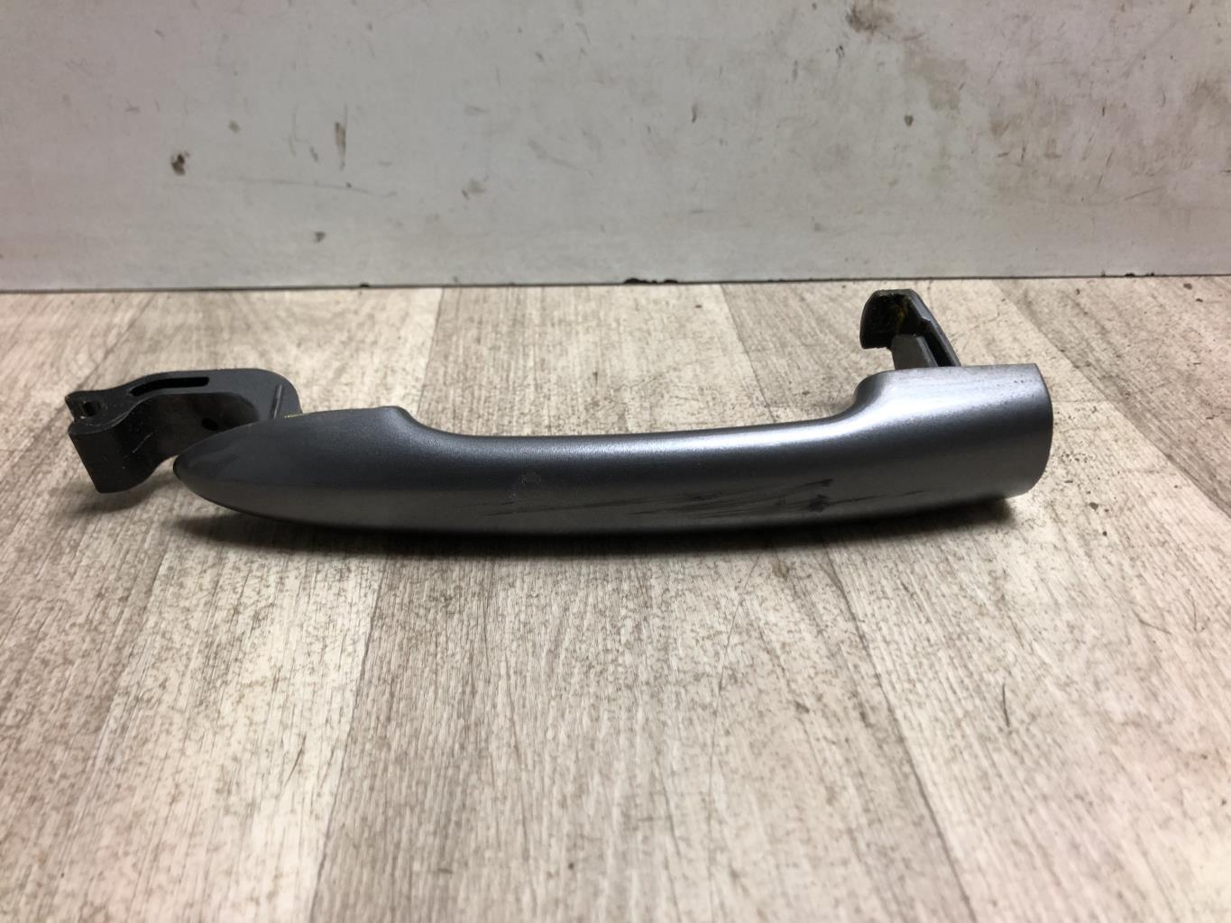 Maniglia portiera anteriore destra RENAULT CLIO 3 PHASE 2 Diésel - 1
