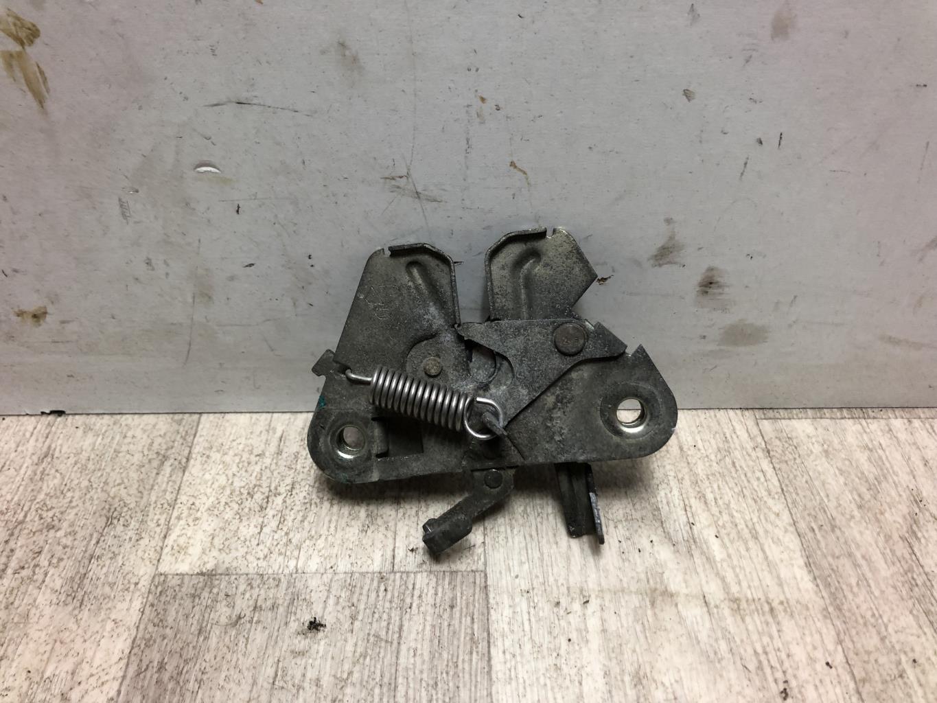 Serrure de capot RENAULT CLIO 1 PHASE 3  - 1