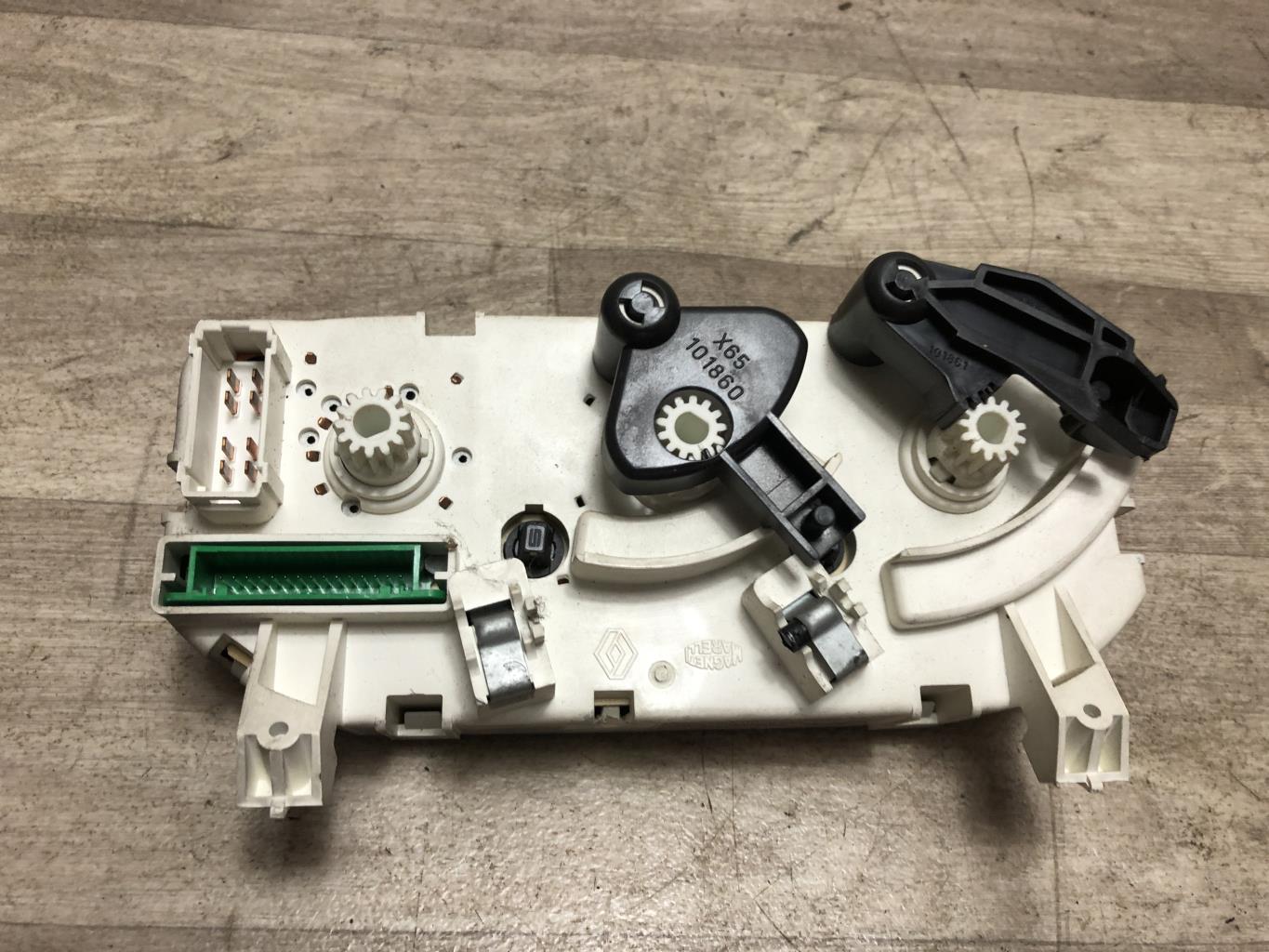 Commande chauffage RENAULT CLIO 2 PHASE 1 Essence - 1