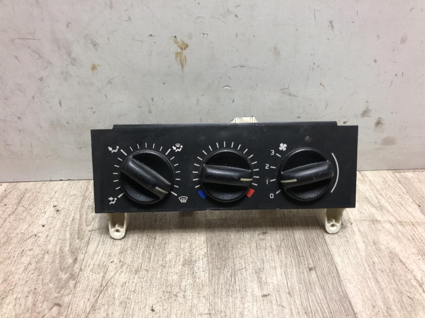 Commande chauffage RENAULT CLIO 1 PHASE 3  - 1