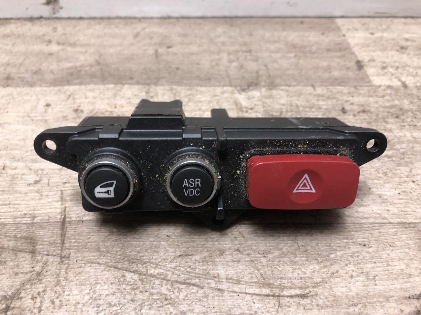 Bouton de warning ALFA ROMEO 159 Diesel - 1