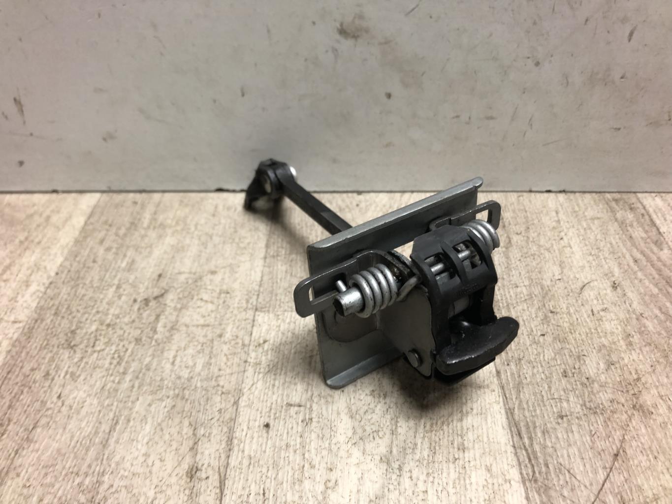 Tirante portiera anteriore sinistro PEUGEOT 308 1 SW PHASE 1 BREAK Diésel - 1