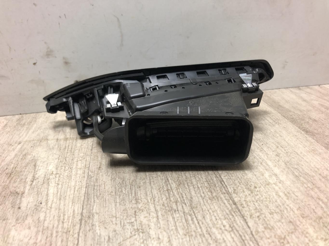 Bocchetta aerazione cruscotto anteriore sinistra PEUGEOT 208 1 PHASE 1 Diésel - 1