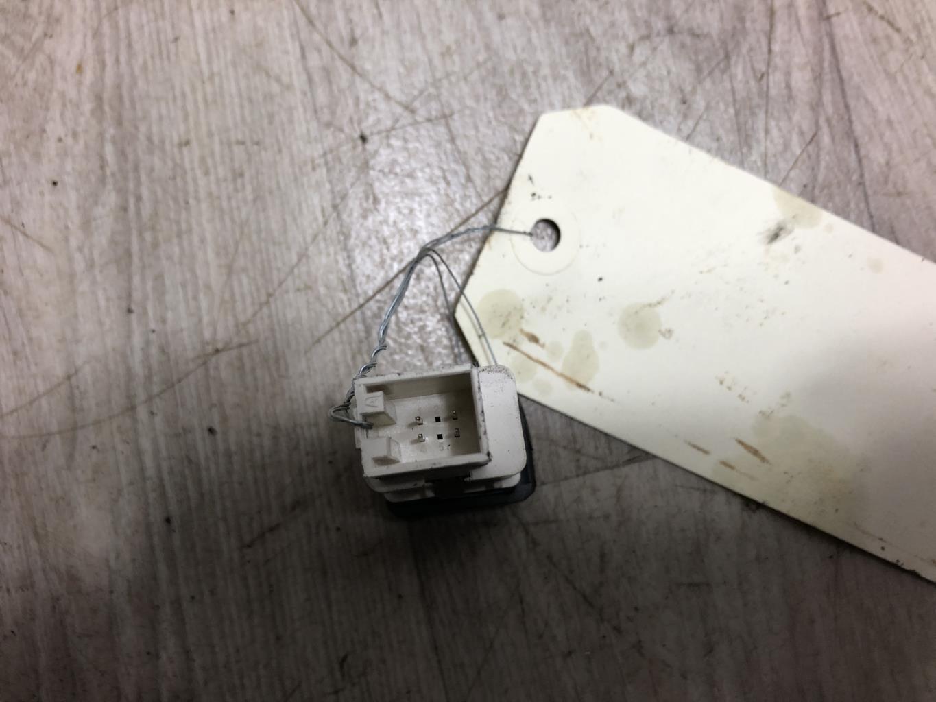 Bouton/Interrupteur AUDI A4 2 PHASE 2 Diesel - 1