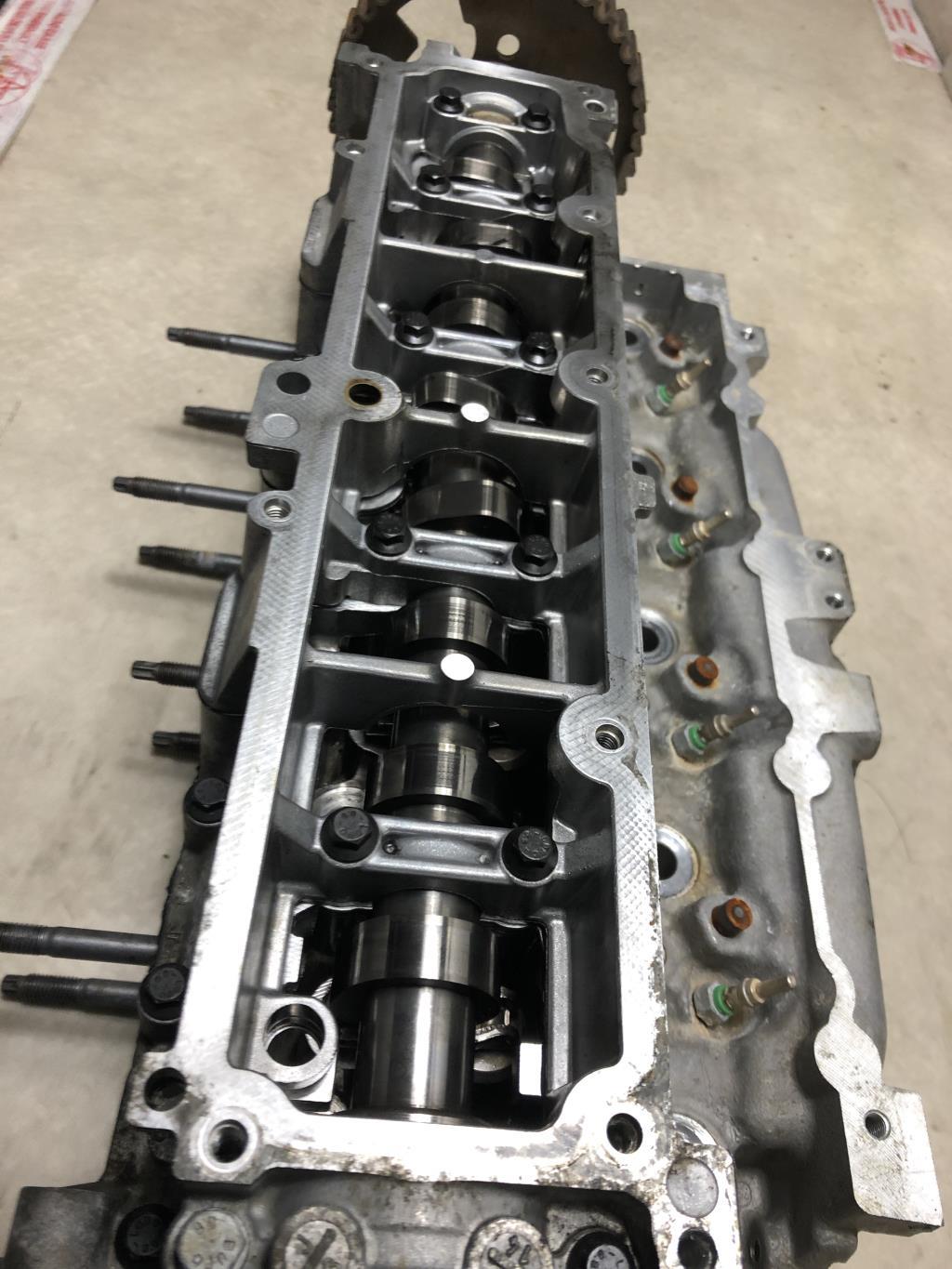Culasse FORD BA499AM  - 1