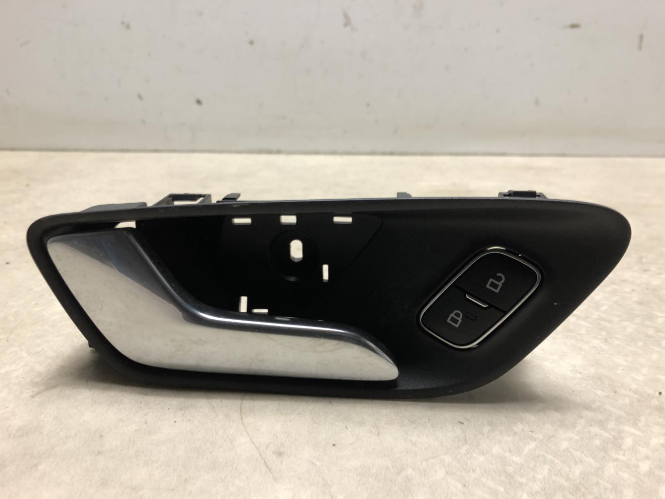 Maniglia interna anteriore sinistra FORD BA499AM  - 1
