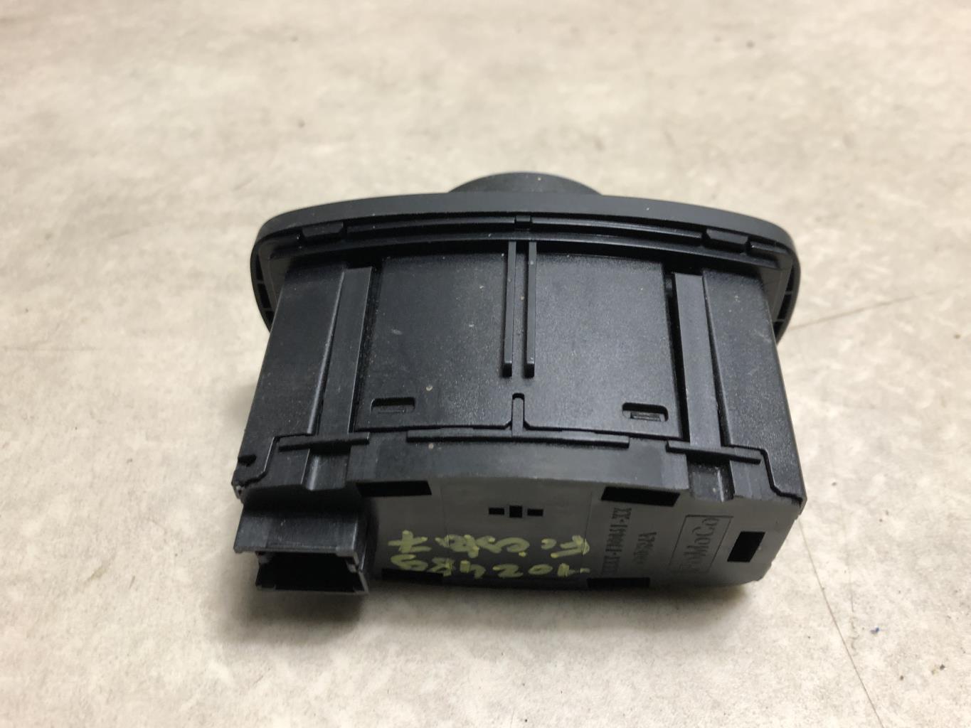 Commande de phare FORD BA499AM  - 1
