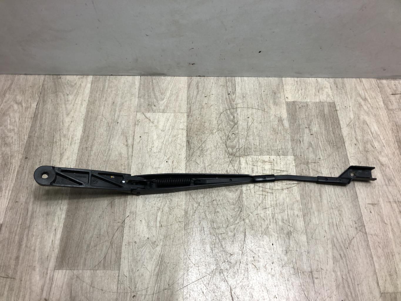 Braccio tergicristallo anteriore sinistro VOLKSWAGEN PASSAT 5 Diésel - 1