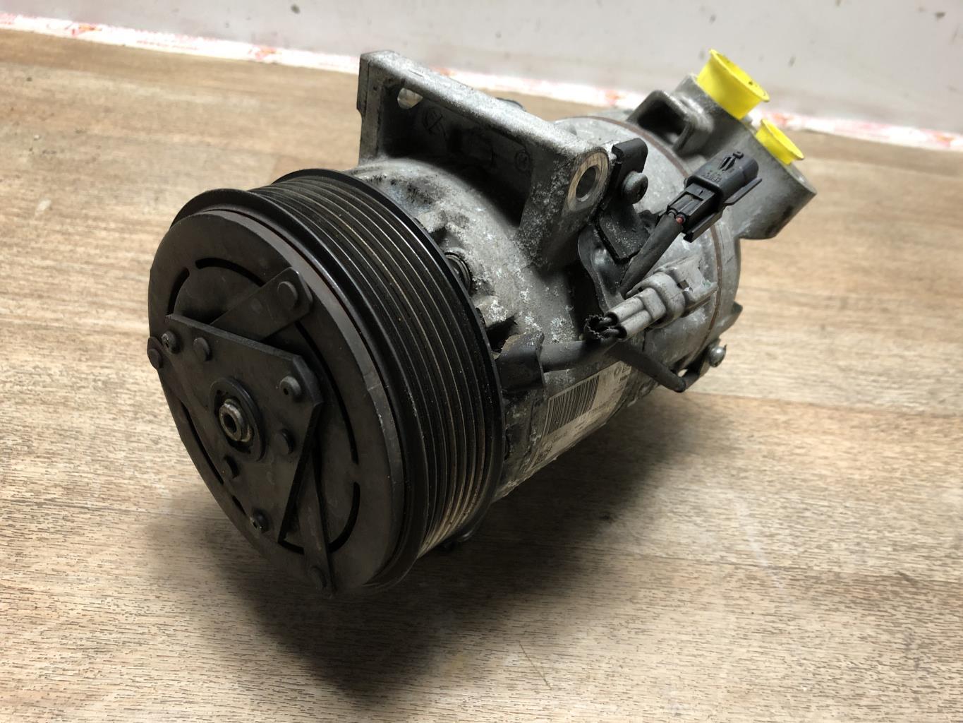 Compresseur clim RENAULT CLIO 4 PHASE 2 Essence - 1