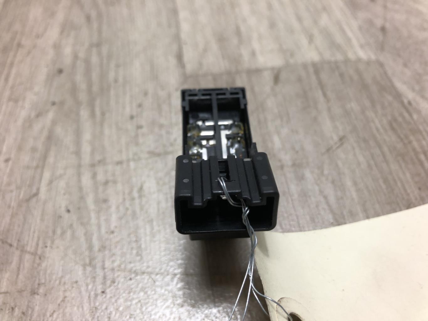 Interruttore lavacristalli posteriore sinistro SUZUKI SX4 1 Diésel - 1