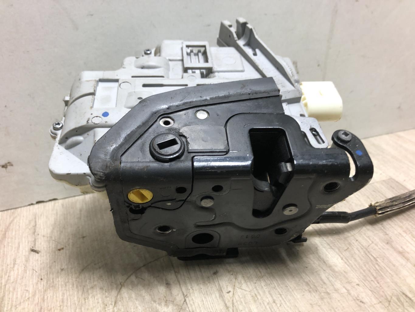 Serratura posteriore sinistra VOLKSWAGEN PASSAT 6 BREAK Diésel - 1