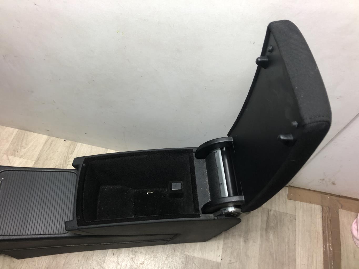 Consolle centrale (interno in plastica) VOLKSWAGEN PASSAT 6 BREAK Diésel - 1