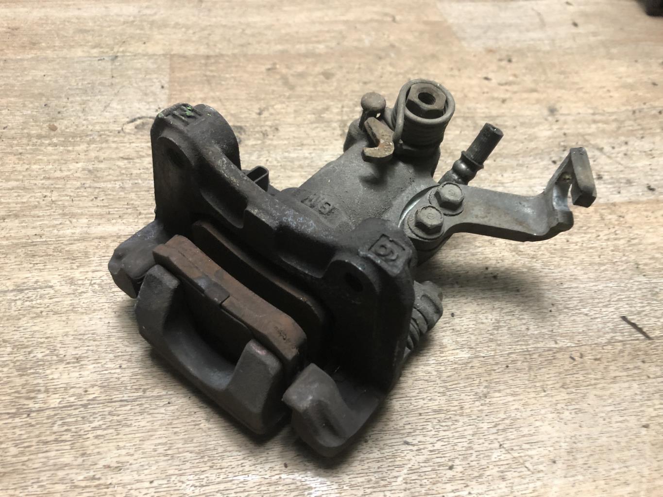 Pinza freni posteriore sinistra SUZUKI SX4 1 Diésel - 1