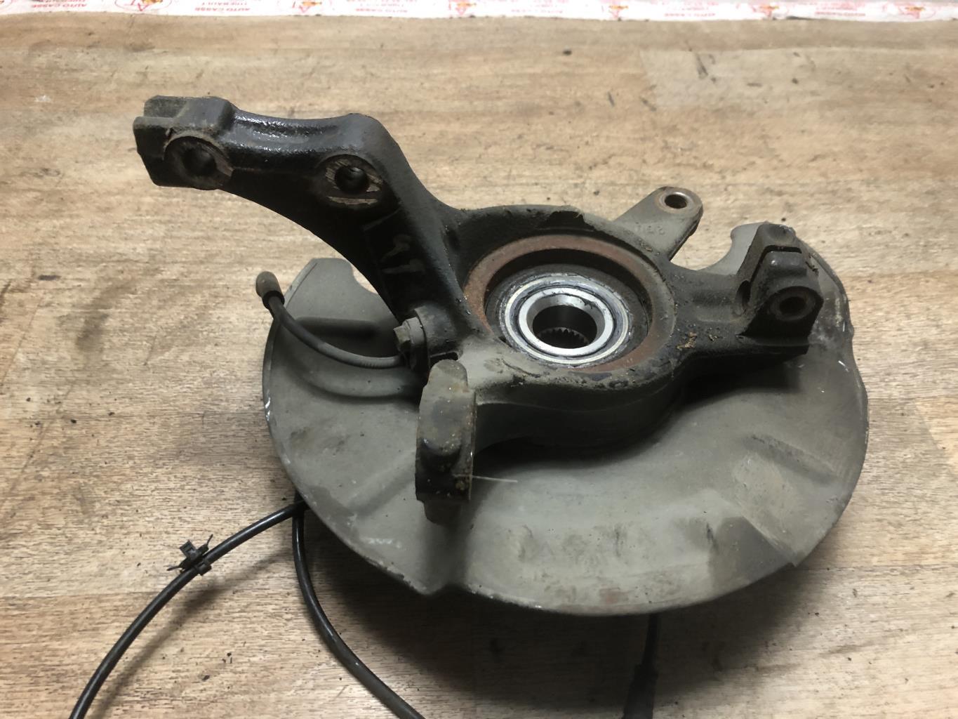 Fusee avant gauche SUZUKI SX4 1 Diesel - 1