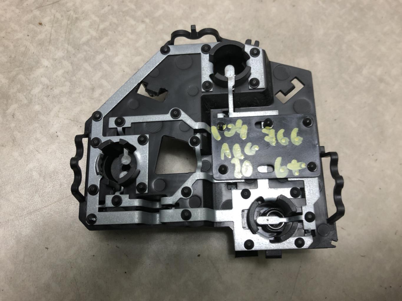 Base portalampade fanale posteriore sinistro PEUGEOT 206+ Diésel - 1