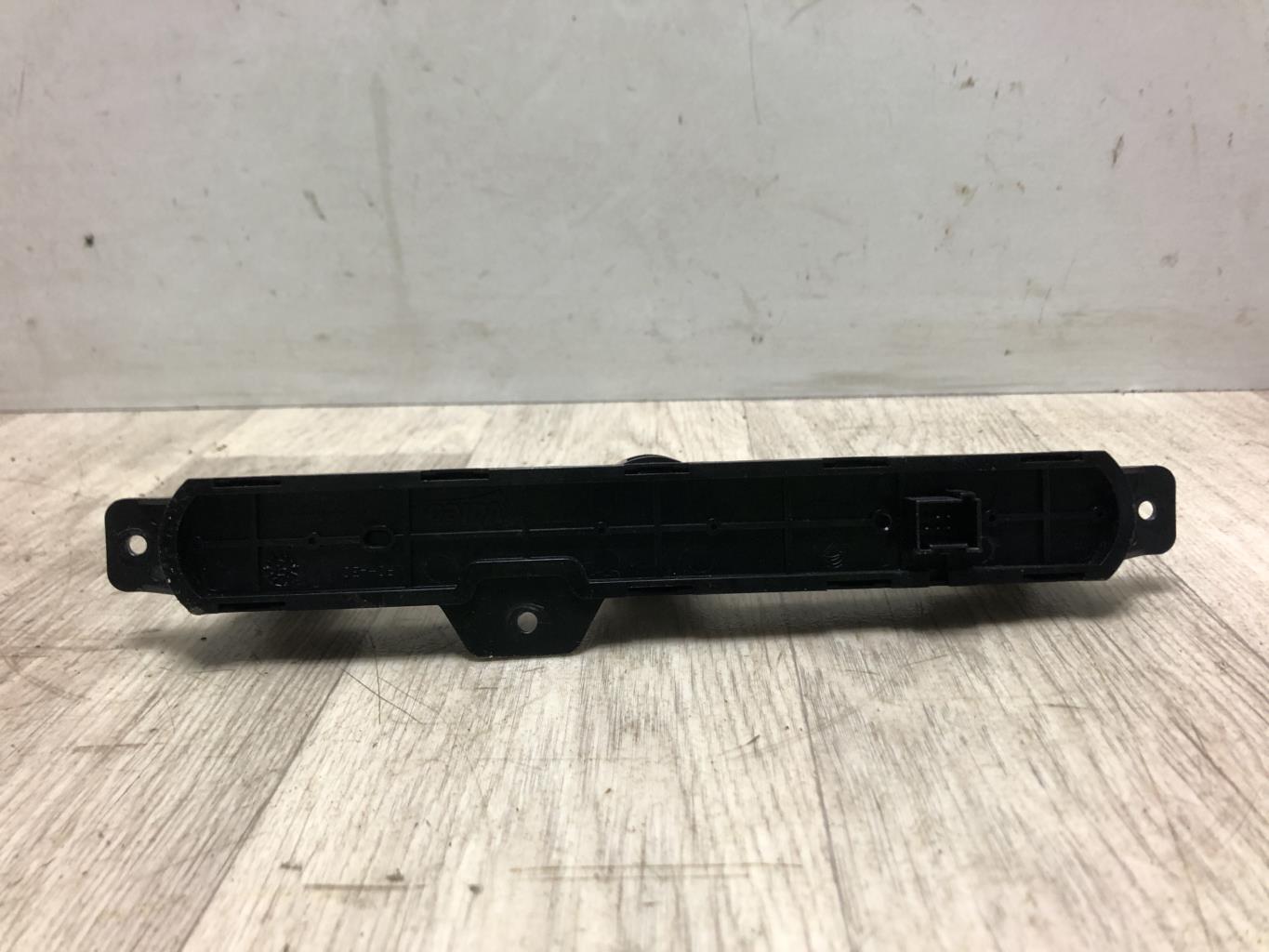 Bouton de warning FIAT 500 2 PHASE 1 Essence - 1