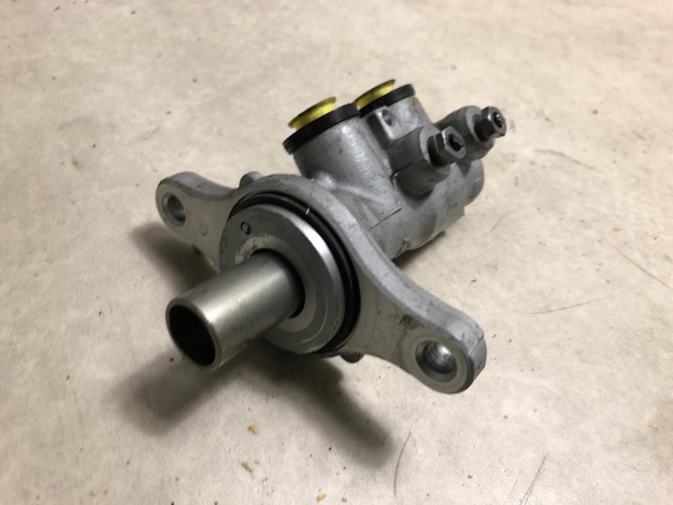 Cilindro maestro (freno) FIAT 500 2 PHASE 1 Gasolina - 1