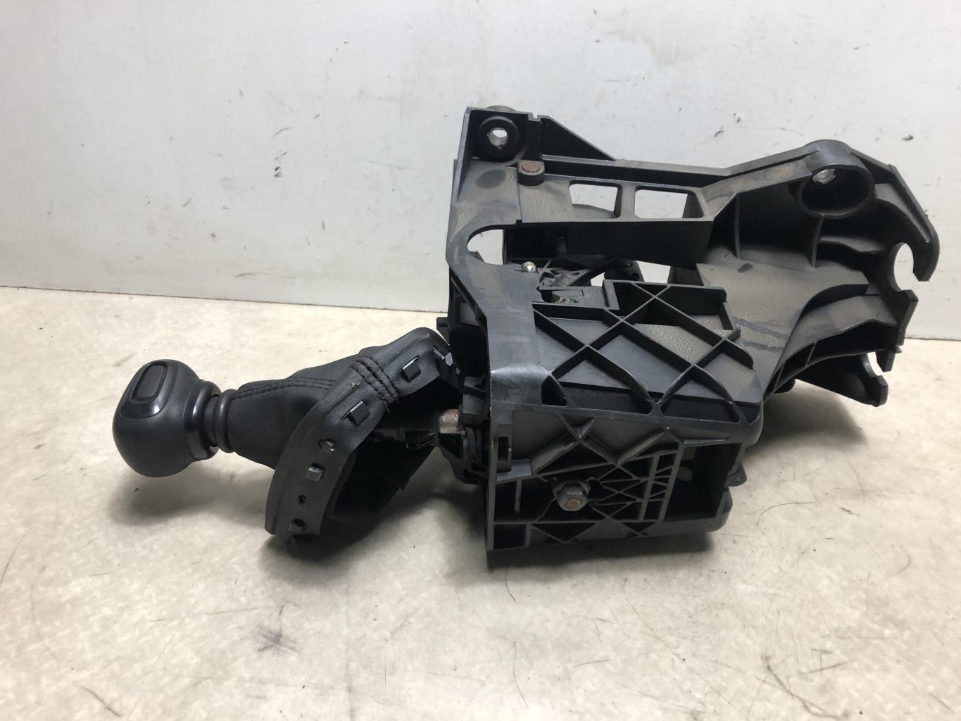 Levier de vitesses OPEL VIVARO 3  - 1