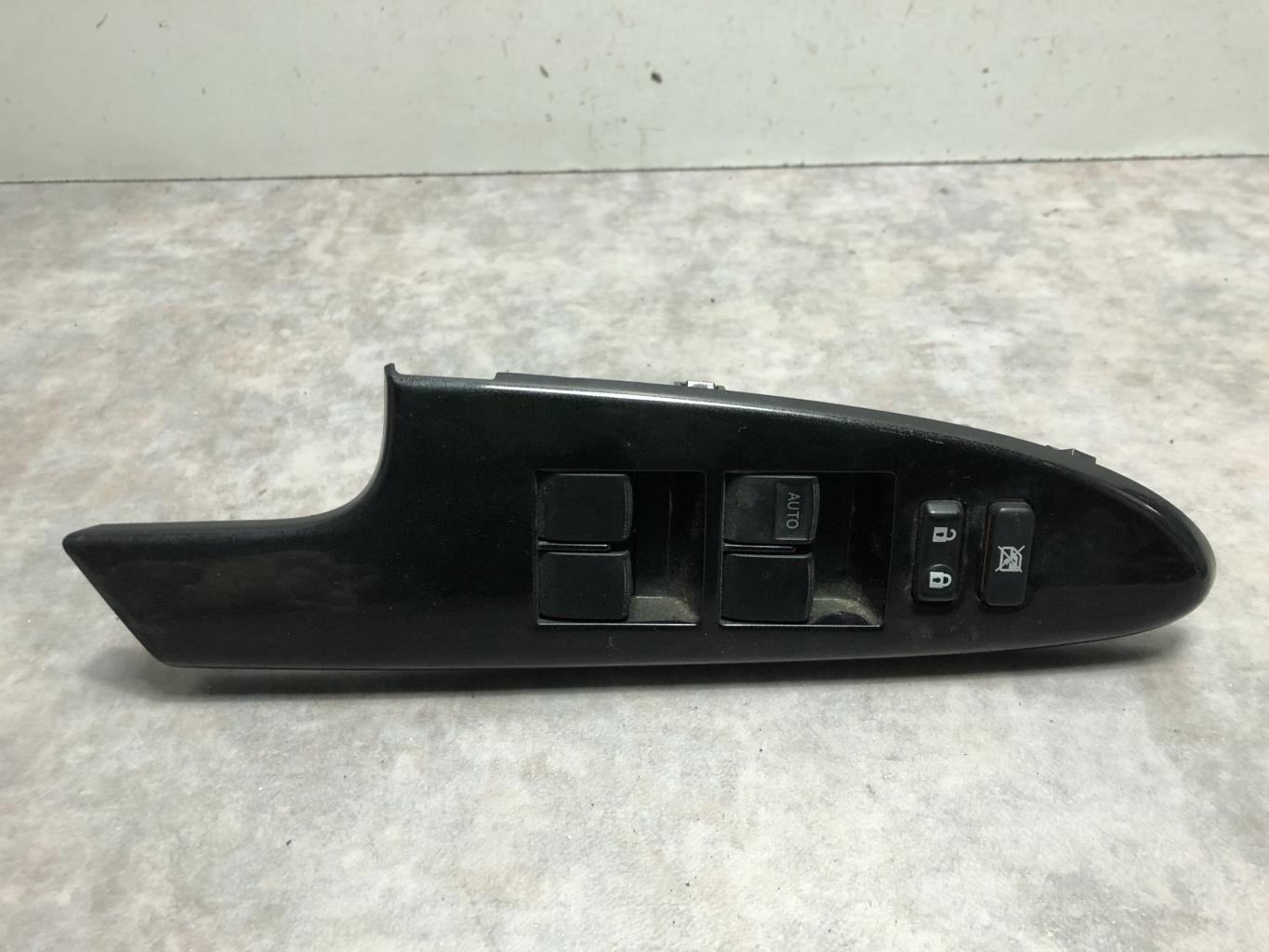 Interruttore lavacristalli anteriore sinistro TOYOTA URBAN CRUISER Diésel - 1