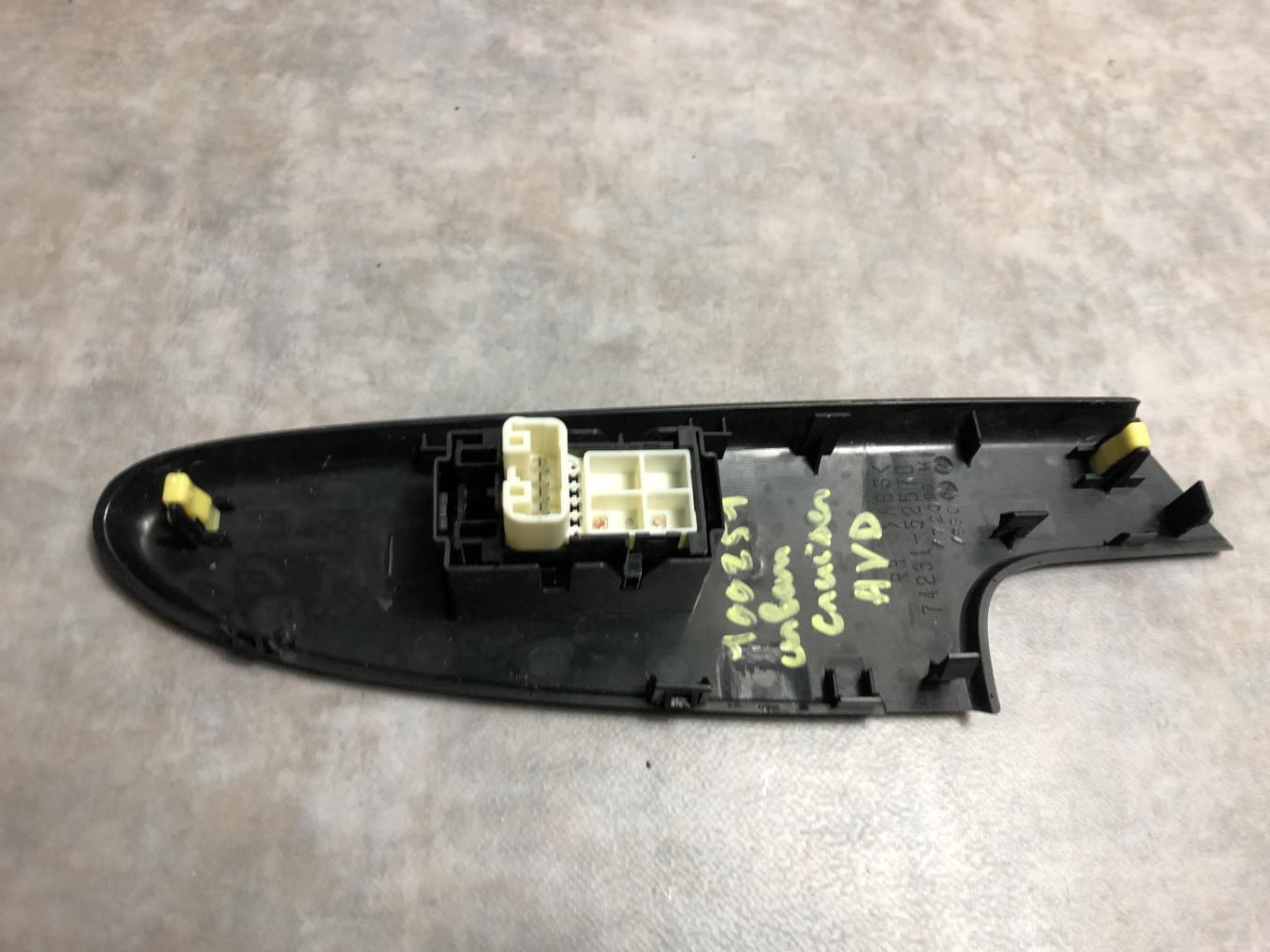 Interruttore lavacristalli anteriore destro TOYOTA URBAN CRUISER Diésel - 1