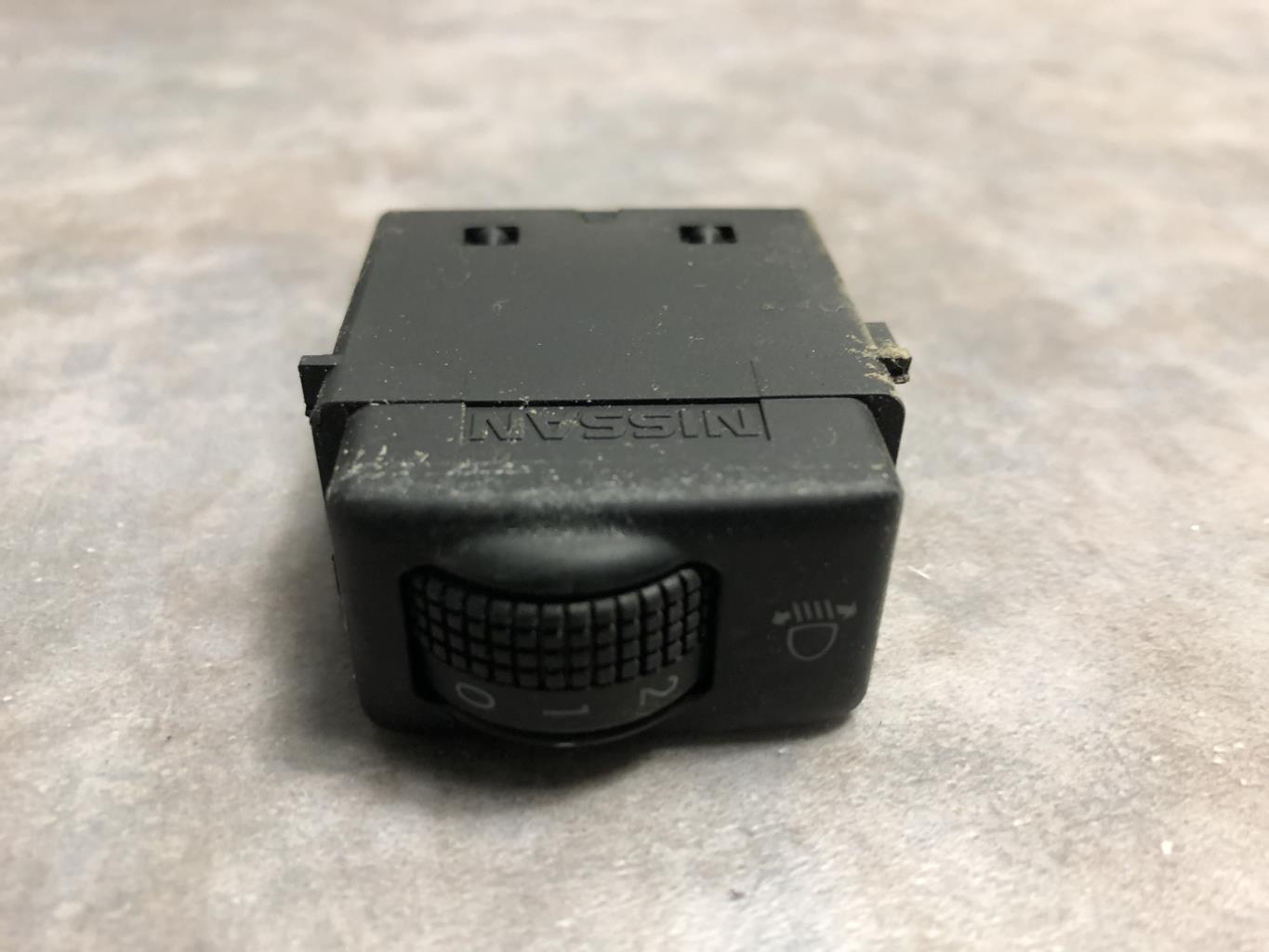 Commande de reglage hauteur de phare NISSAN NOTE 1 PHASE 2 Diesel - 1