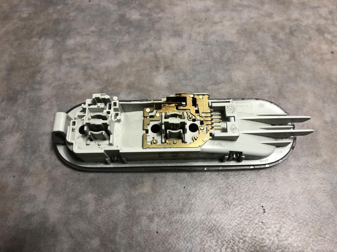 Eclairage de plafonnier NISSAN NOTE 1 PHASE 2 Diesel - 1