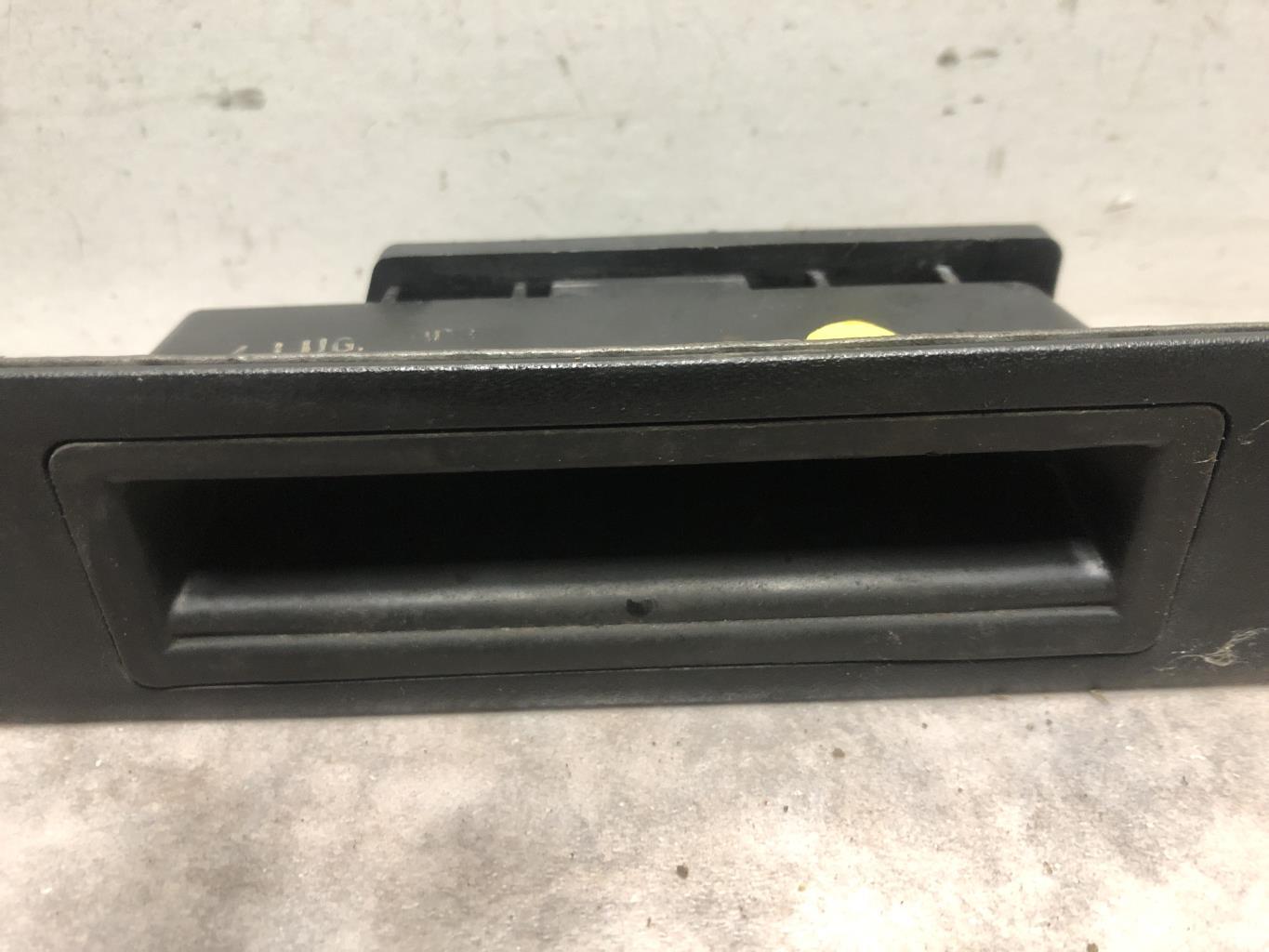 Bouton de coffre AUDI A3 2  - 1