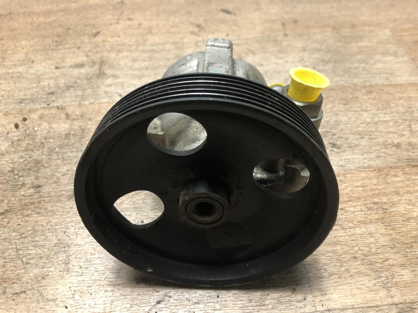 Pompe de direction RENAULT LAGUNA 2 PHASE 1 Essence - 1
