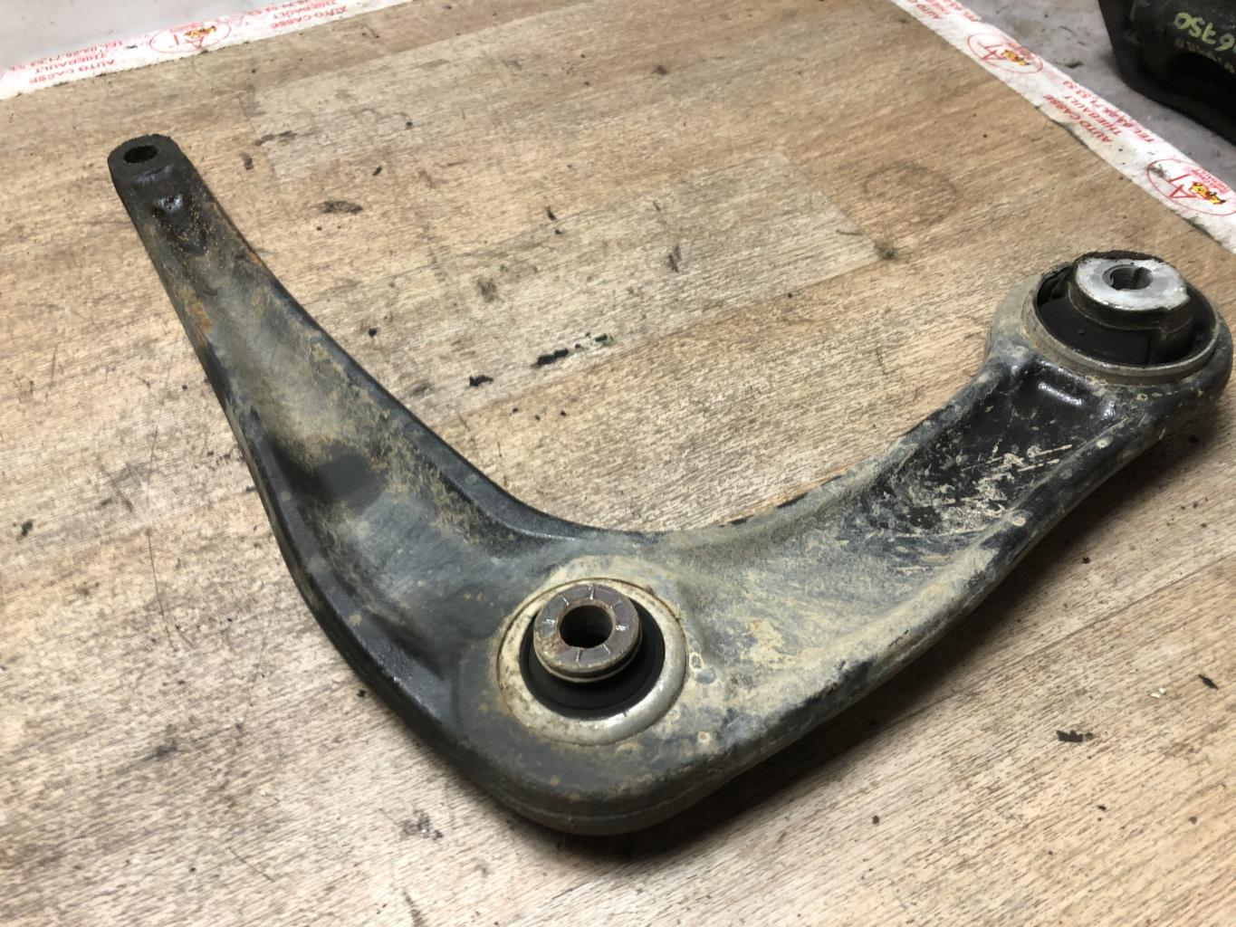 Triangle avant gauche OPEL VIVARO 3  - 1
