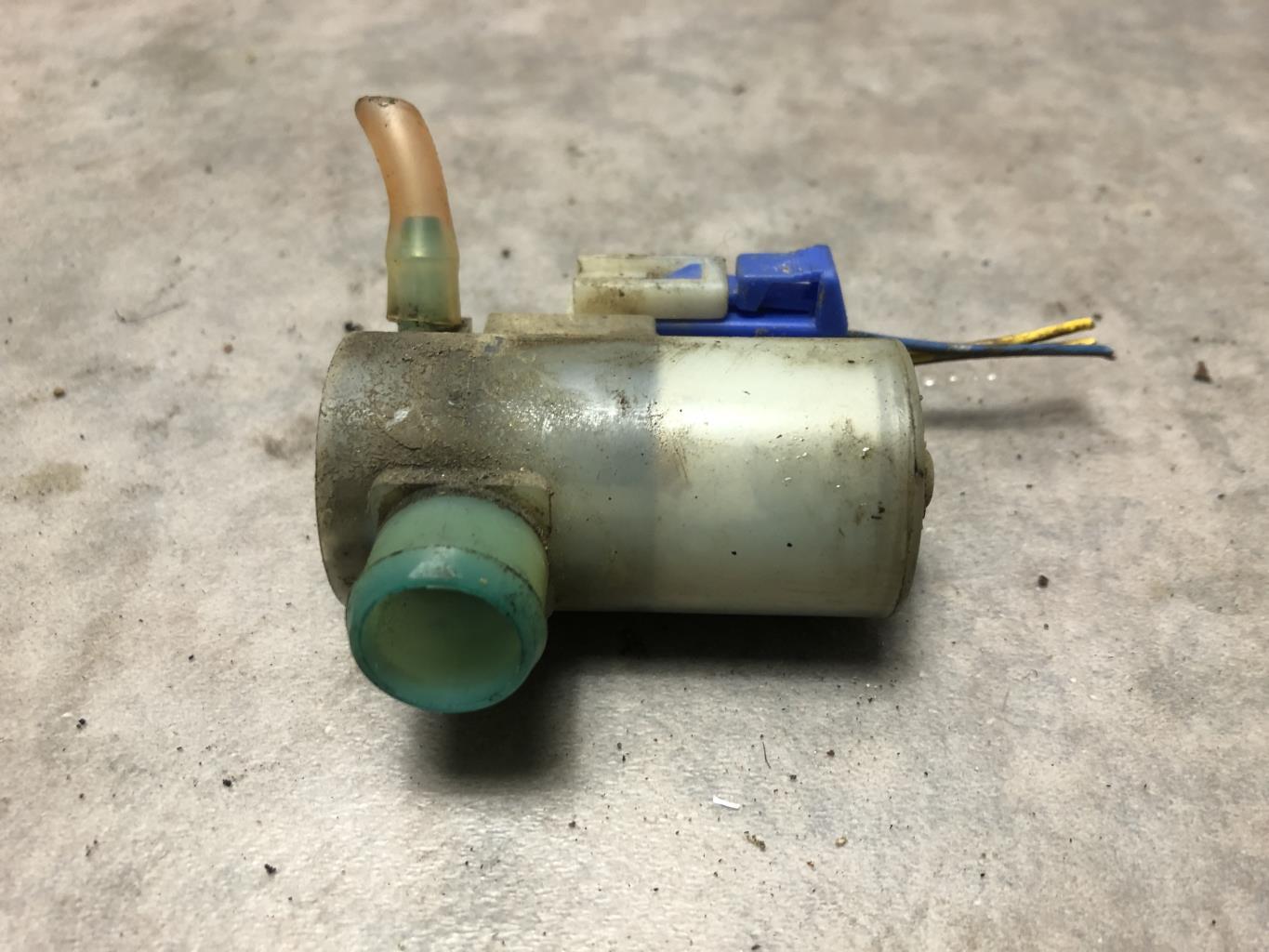 Pompe lave glace avant SUZUKI SWIFT 3 Diesel - 1