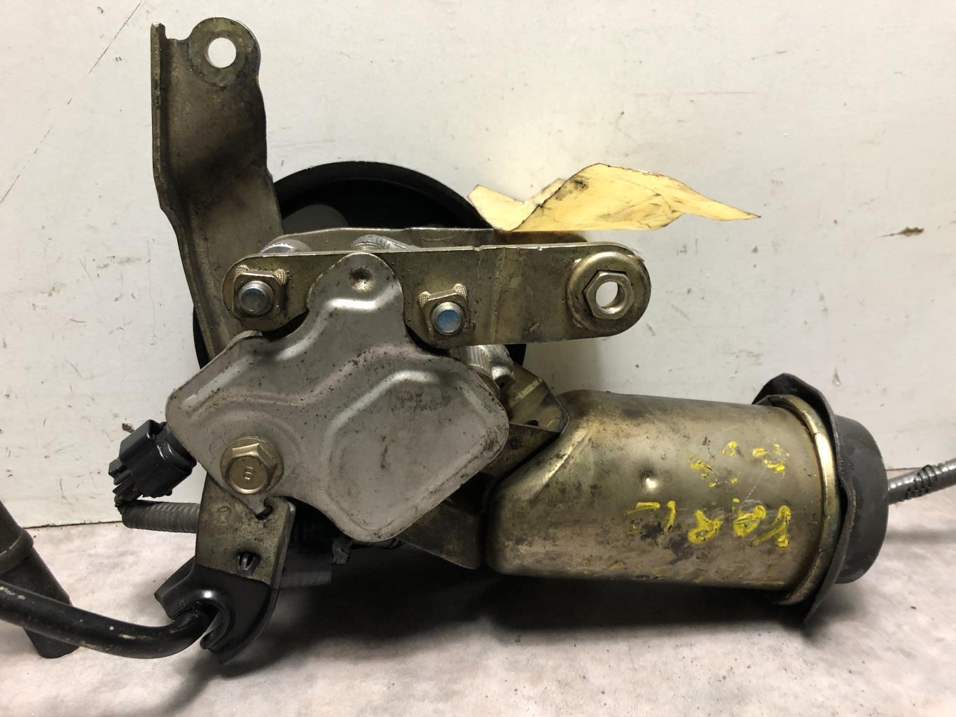 Pompe de direction TOYOTA YARIS 1  - 1