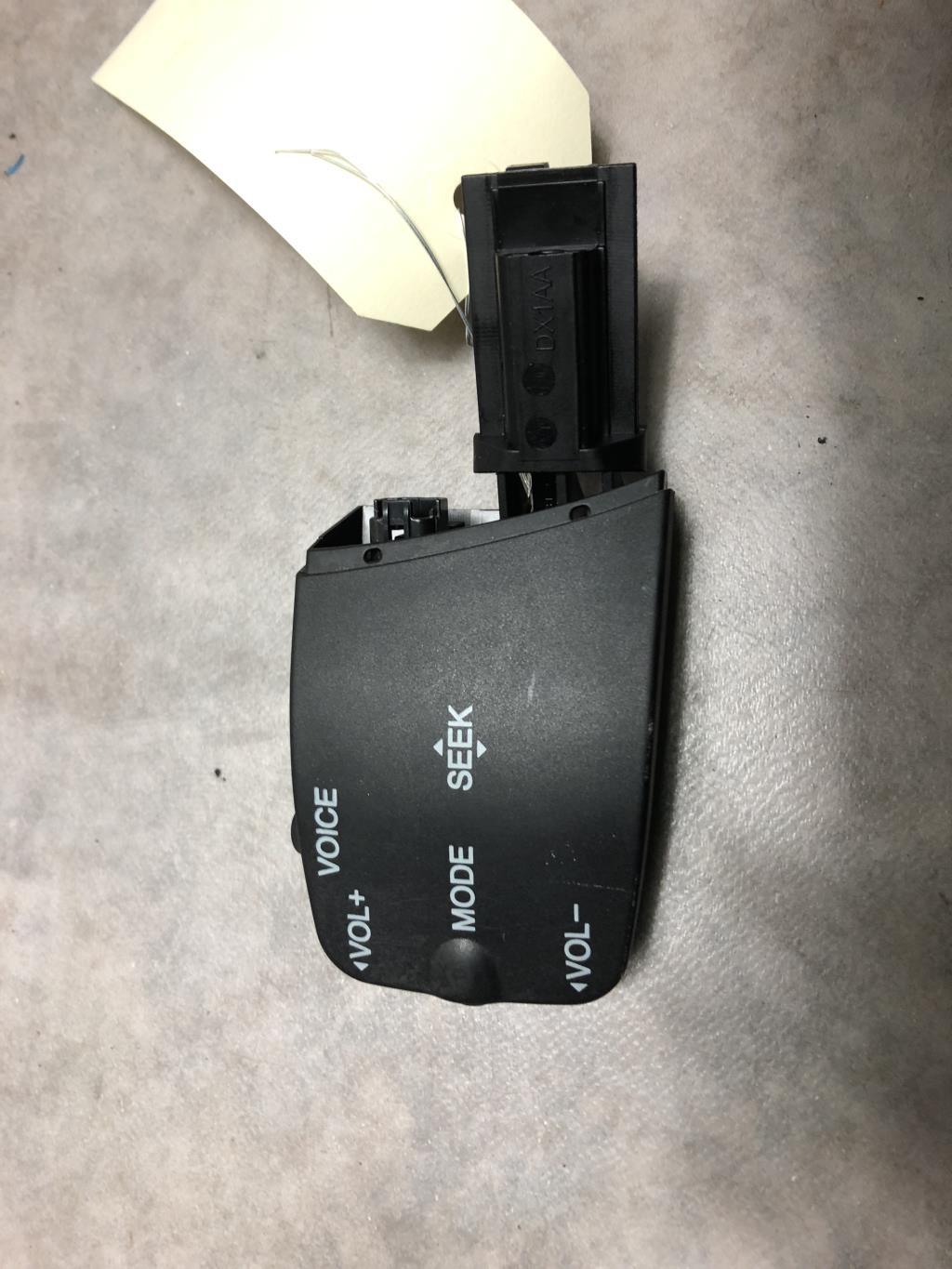 Commande autoradio FORD KUGA 1 Diesel - 1