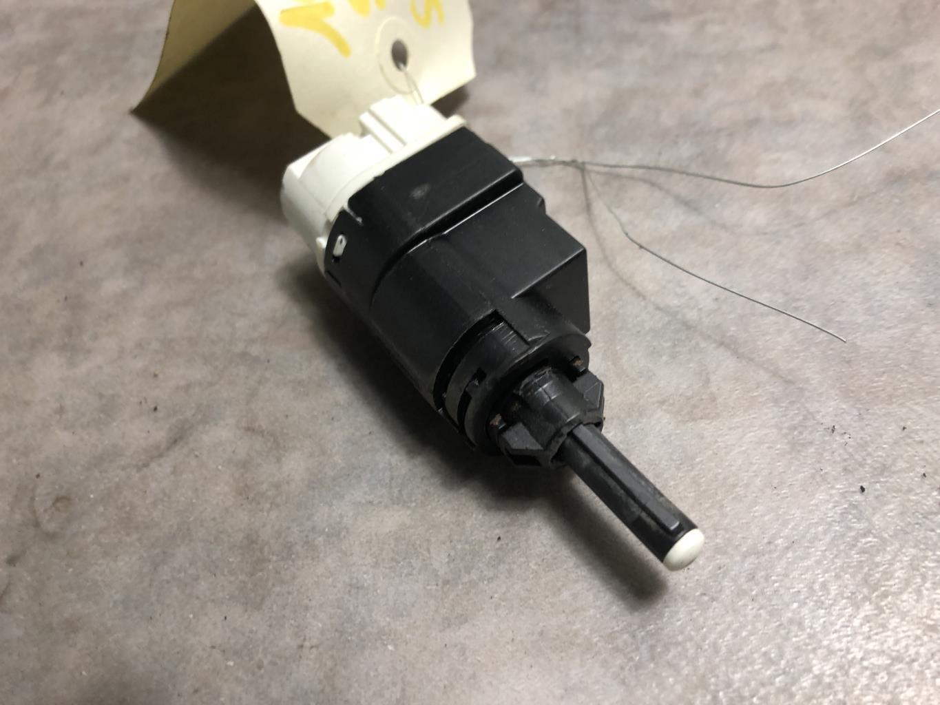 Contattore luce stop DACIA SANDERO 2 PHASE 1 Gasolina - 1