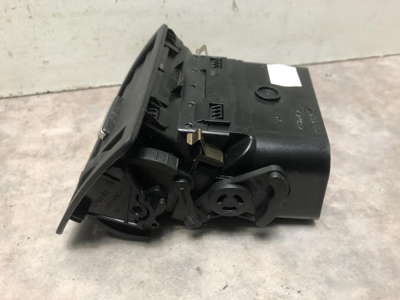Bocchetta aerazione cruscotto anteriore destra FORD KUGA 1 Diésel - 1