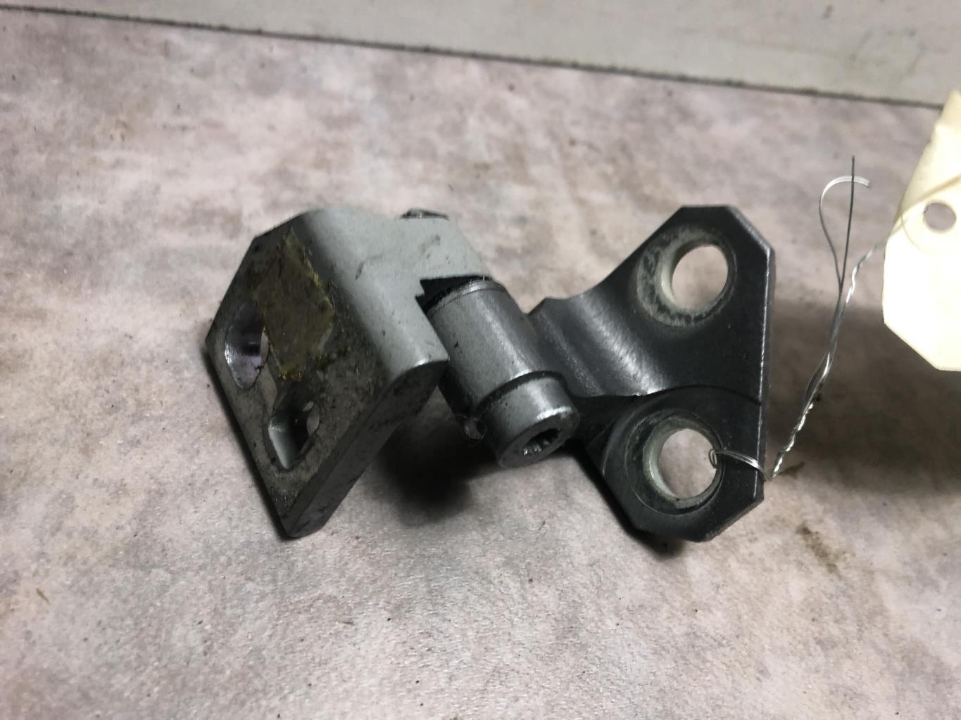 Cerniera portiera posteriore destra VOLKSWAGEN GOLF 6 Diésel - 1
