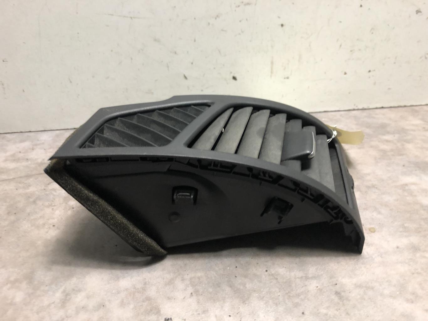 Bocchetta aerazione cruscotto anteriore destra BMW SERIE 1 E87 PHASE 2 Diésel - 1