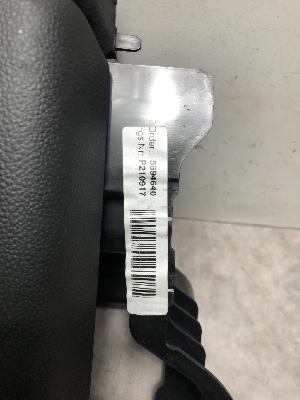 Boite a gants BMW SERIE 1 E87 PHASE 2 Diesel - 1