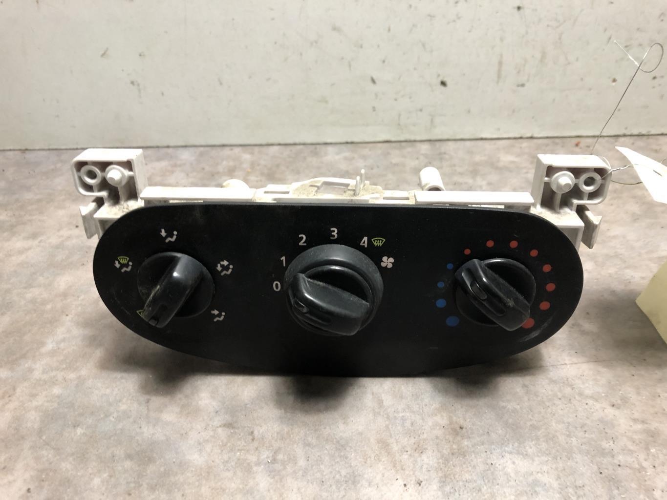 Commande chauffage DACIA LOGAN 1 PHASE 2 Essence - 1