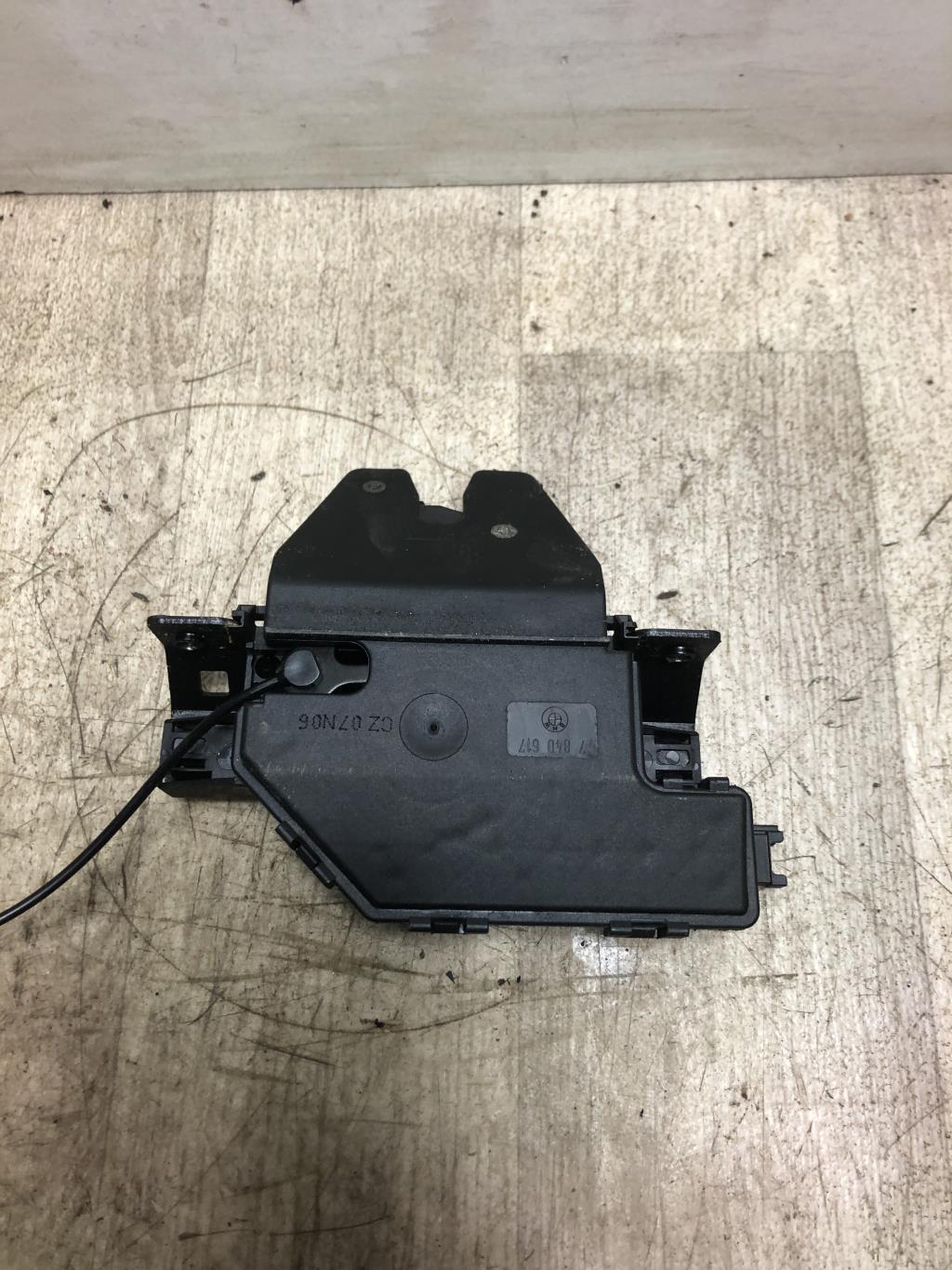 Serrure de hayon BMW SERIE 1 E87 PHASE 2 Diesel - 1