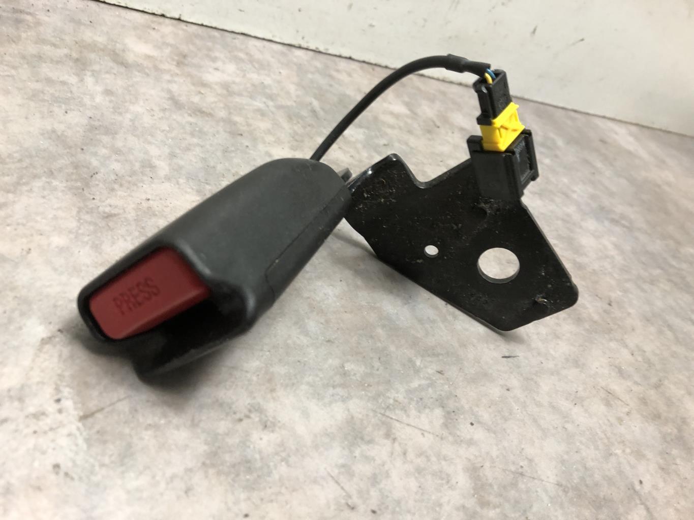 Aggancio cintura sicurezza posteriore sinistro CITROEN C4 2 PHASE 1 Diésel - 1