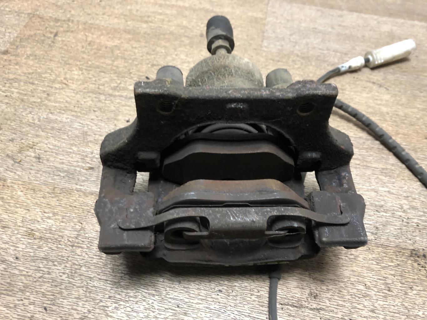Pinza freni posteriore destra BMW SERIE 1 E87 PHASE 2 Diésel - 1