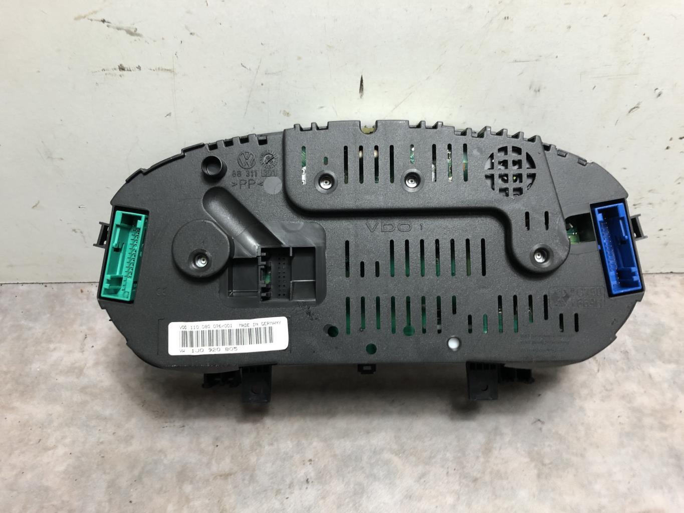 Compteur VOLKSWAGEN GOLF 4 Essence - 1