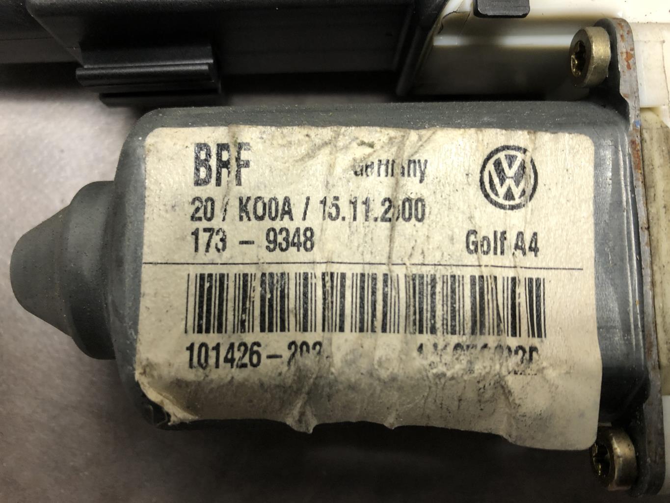 Motore alzacristalli anteriore destro VOLKSWAGEN BORA Diésel - 1