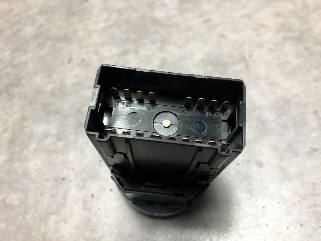 Commande de phare VOLKSWAGEN GOLF 4 Essence - 1