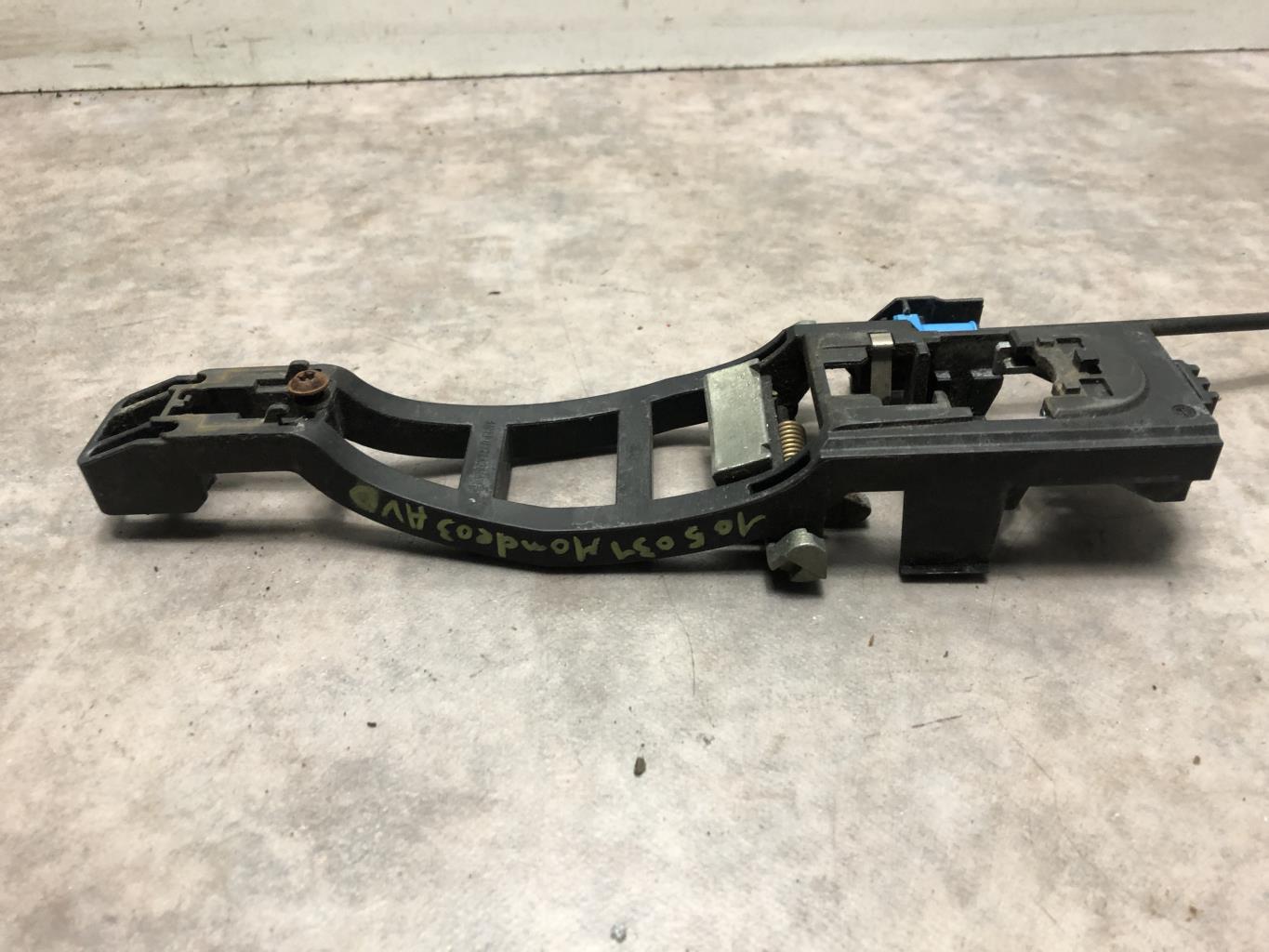 Supporto maniglia portiera anteriore destra FORD MONDEO 3 PHASE 1 Diésel - 1