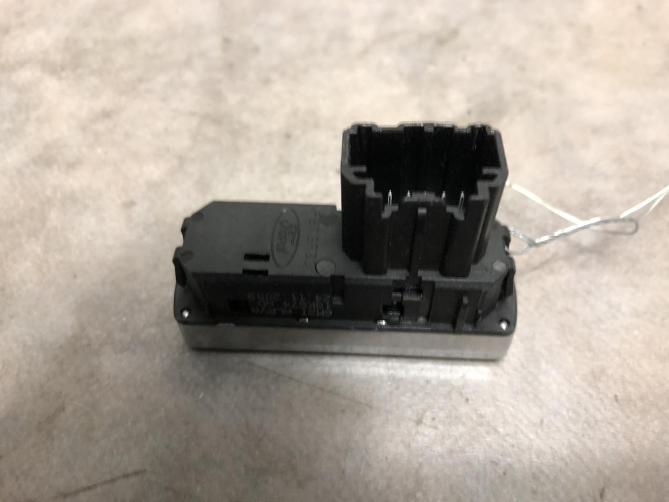 Bouton/Interrupteur FORD MONDEO 3 PHASE 1 Diesel - 1