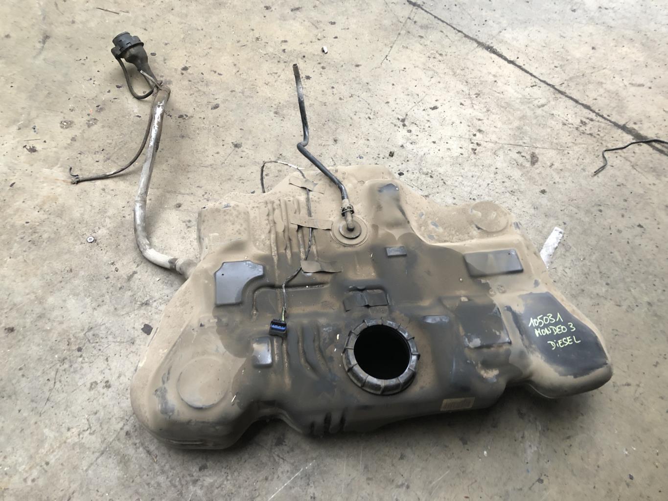 Reservoir FORD MONDEO 3 PHASE 1 Diesel - 1