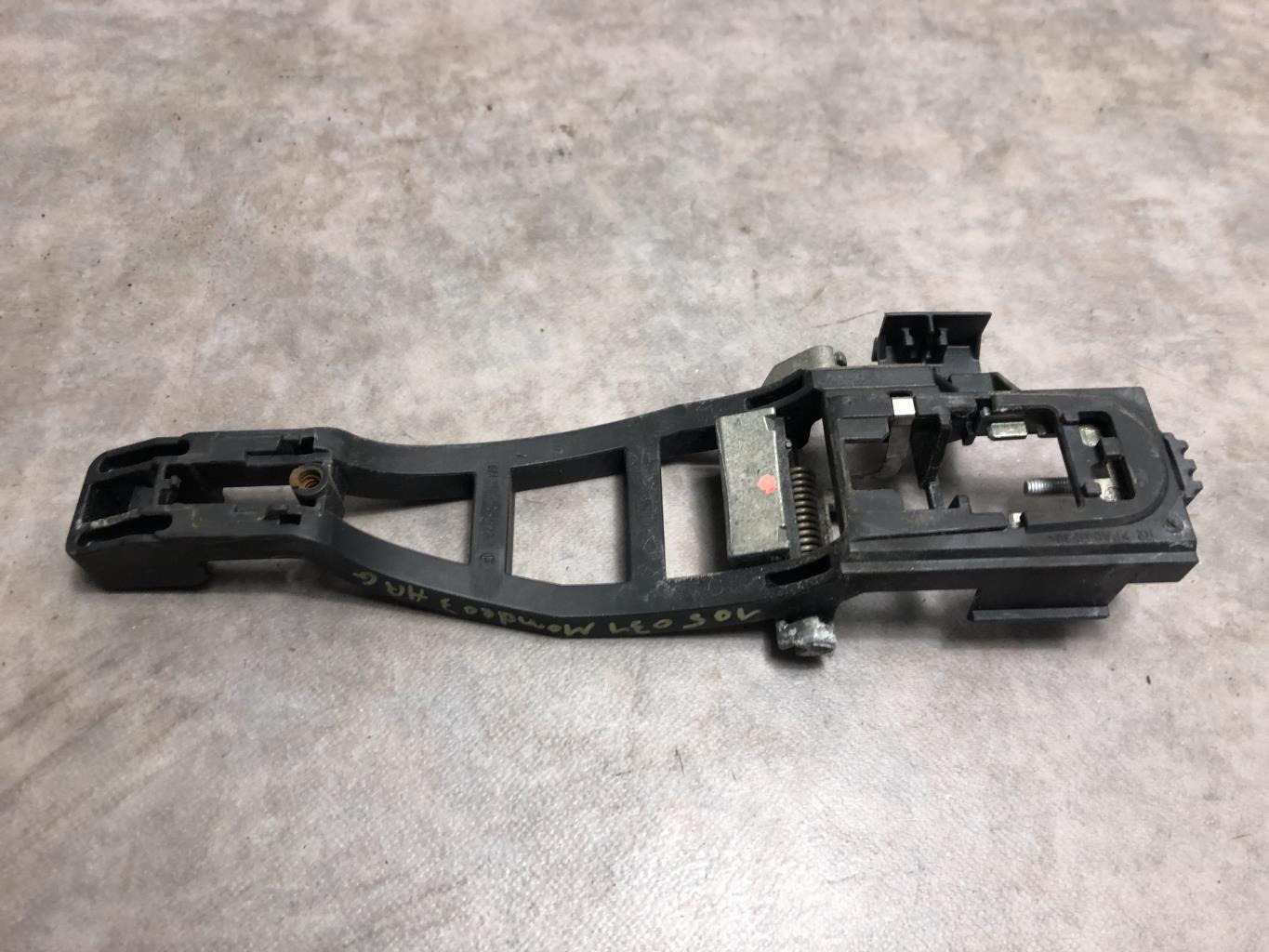 Supporto maniglia portiera posteriore sinistra FORD MONDEO 3 PHASE 1 Diésel - 1