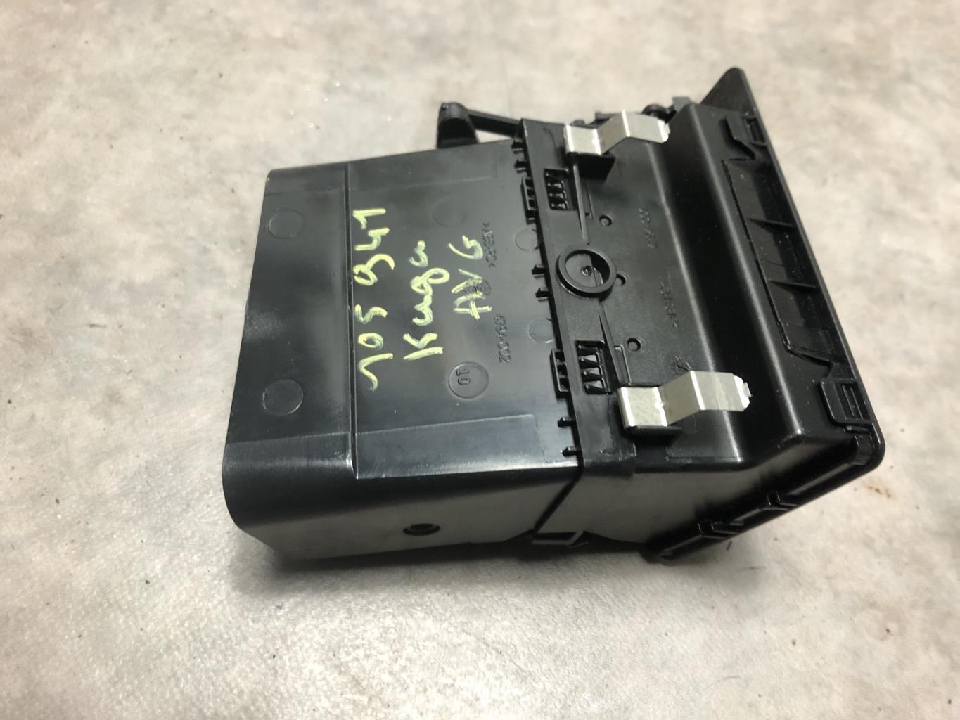 Bocchetta aerazione cruscotto anteriore sinistra FORD KUGA 1 Diésel - 1