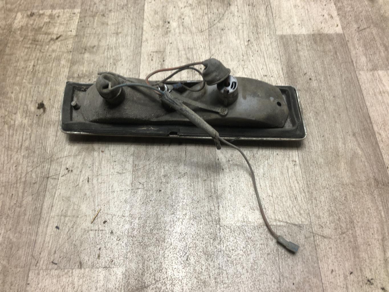 Ripetitore lampeggiante anteriore sinistro (Luci) PEUGEOT 304  - 1